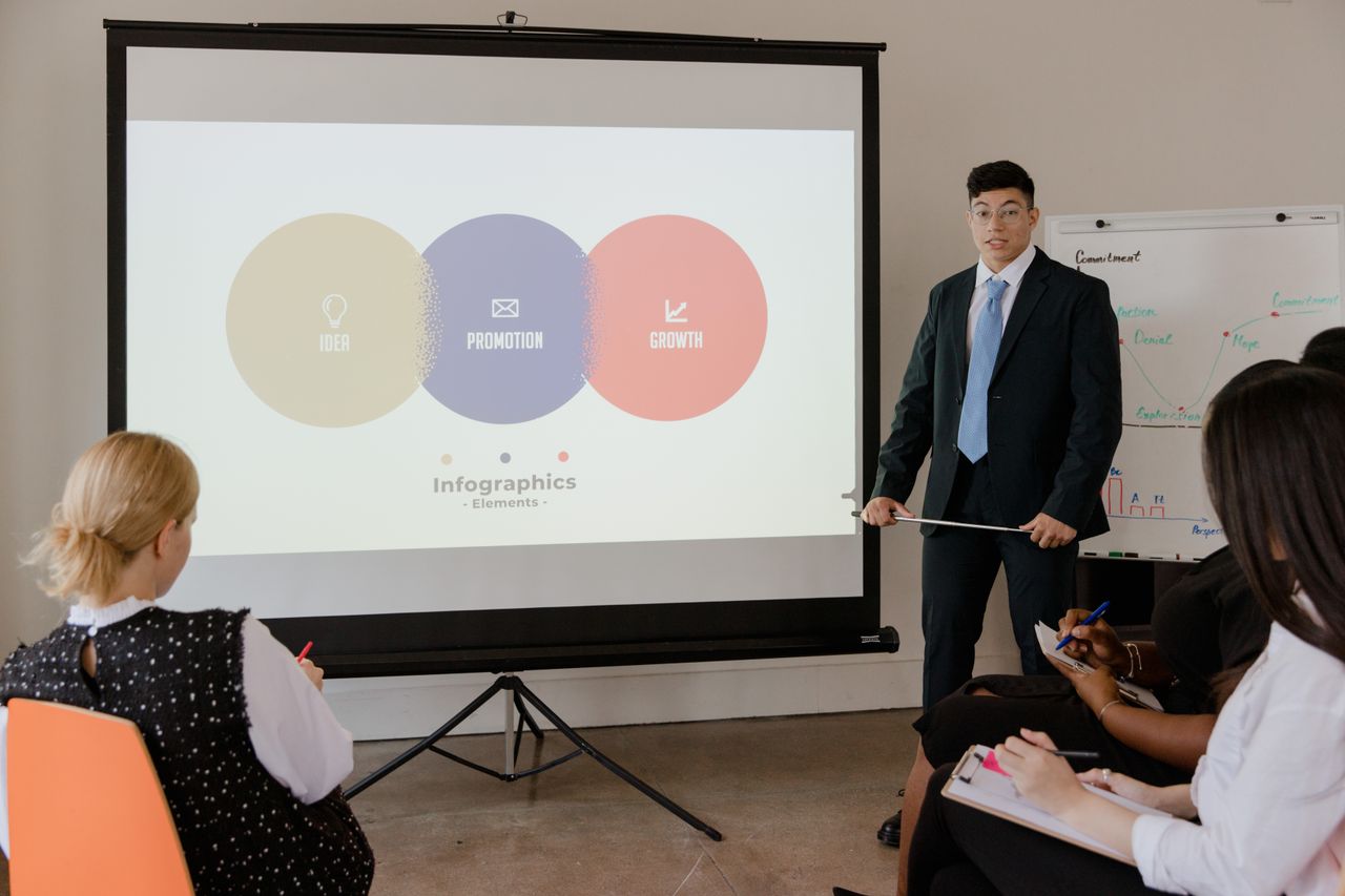Portada de Plantilla de Plan de Negocio en PowerPoint